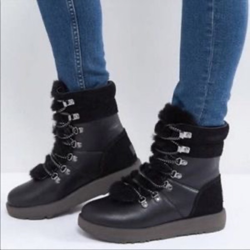 Ugg Viki Leather Waterproof Winter Boot in Black Size 5.5